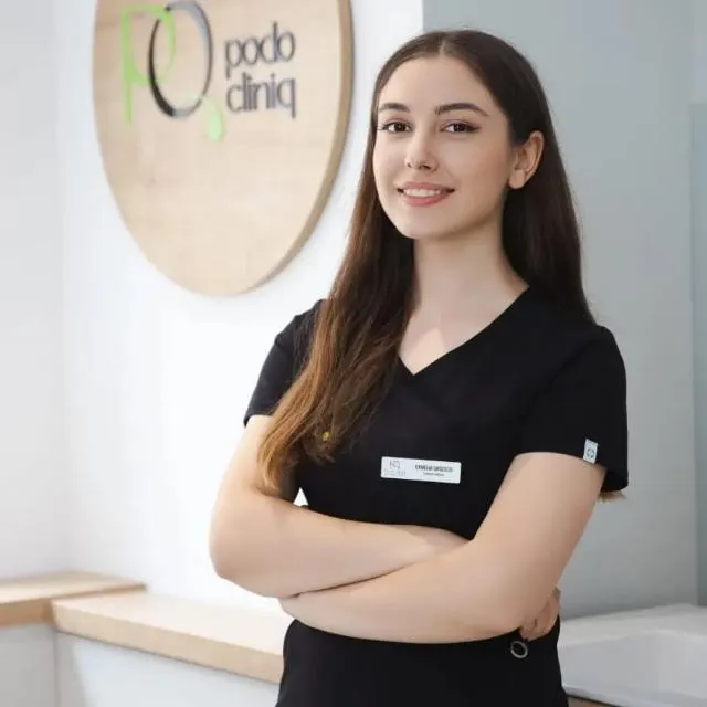Camelia Volenschi, specialista în îngrijirea piciorului de la cabinetul MediPedi